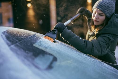Fiskars Plus Car Snow Brush and Ice Scraper 2 Brush Zones - Image 3