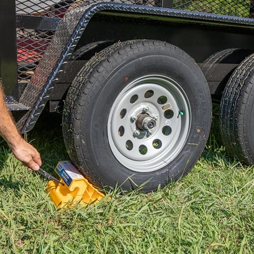 Camco Super Wheel Chock w/Rope - Image 4